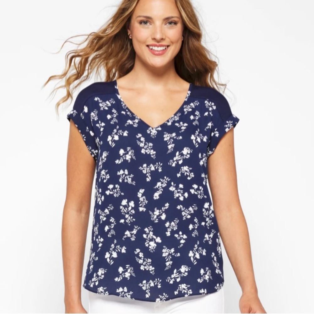 FORTUNE + IVY Navy Blue & White Floral Joanna Back Detail Mixed Material Blouse